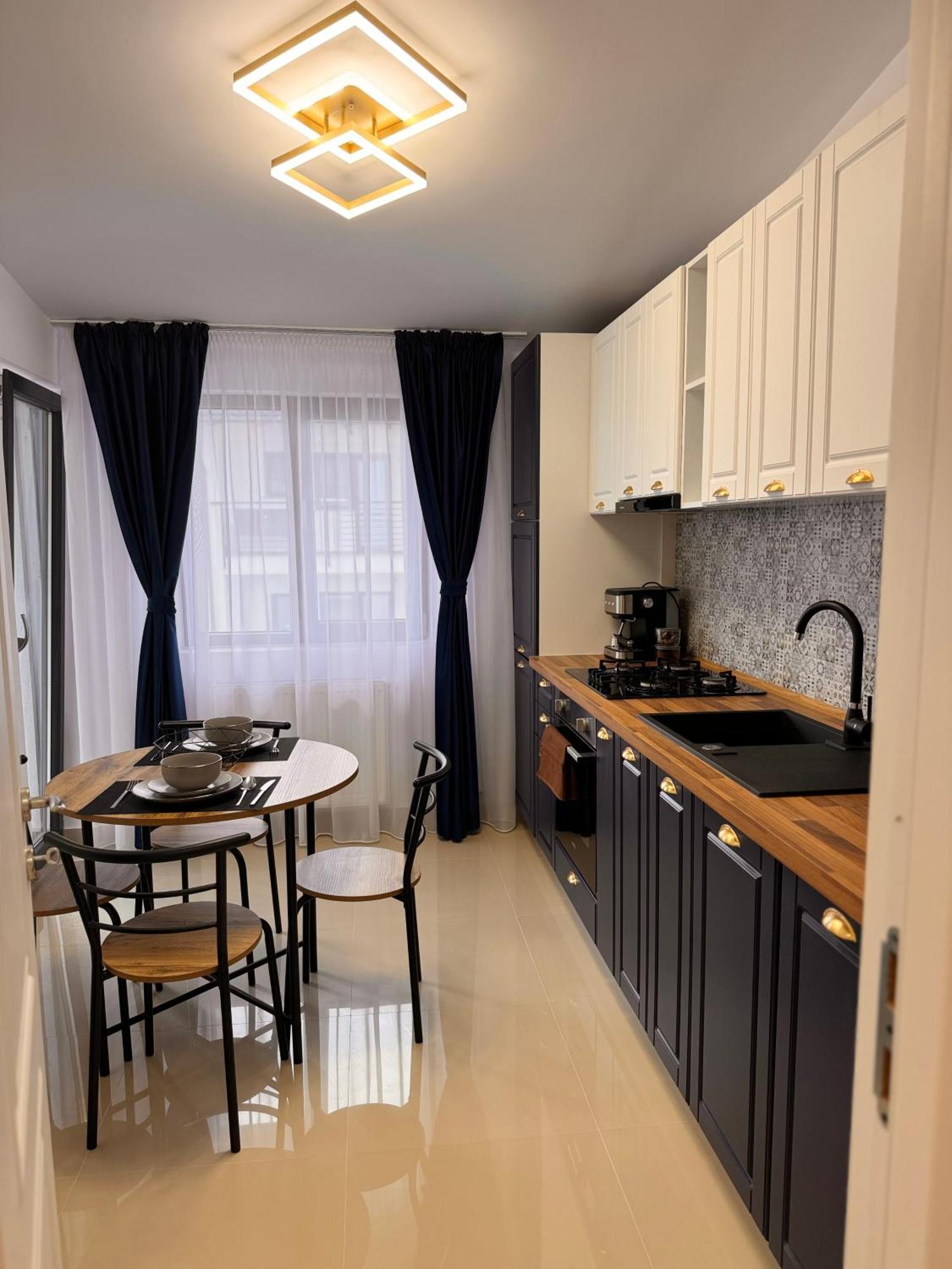 Jungle Loft Apartman Szucsáva Kültér fotó